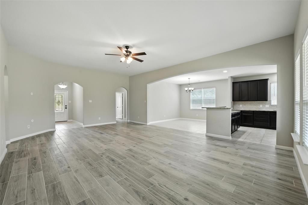 2401 Fall Leaf Court, Denton
