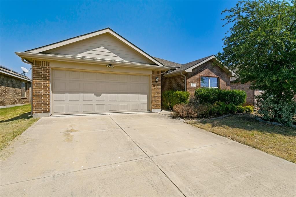 8817 Poynter Street, Fort Worth