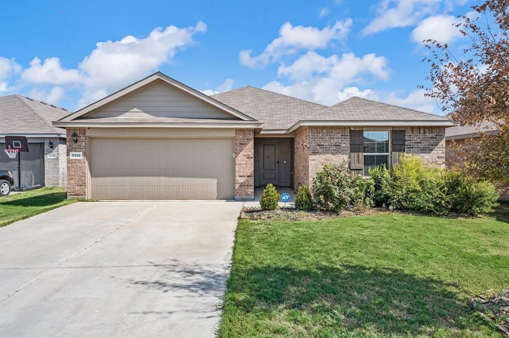 3132 Newfield Court, Fort Worth