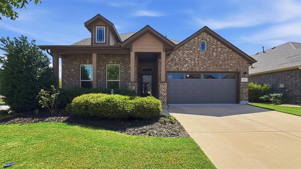 824 Dove Cove, Argyle