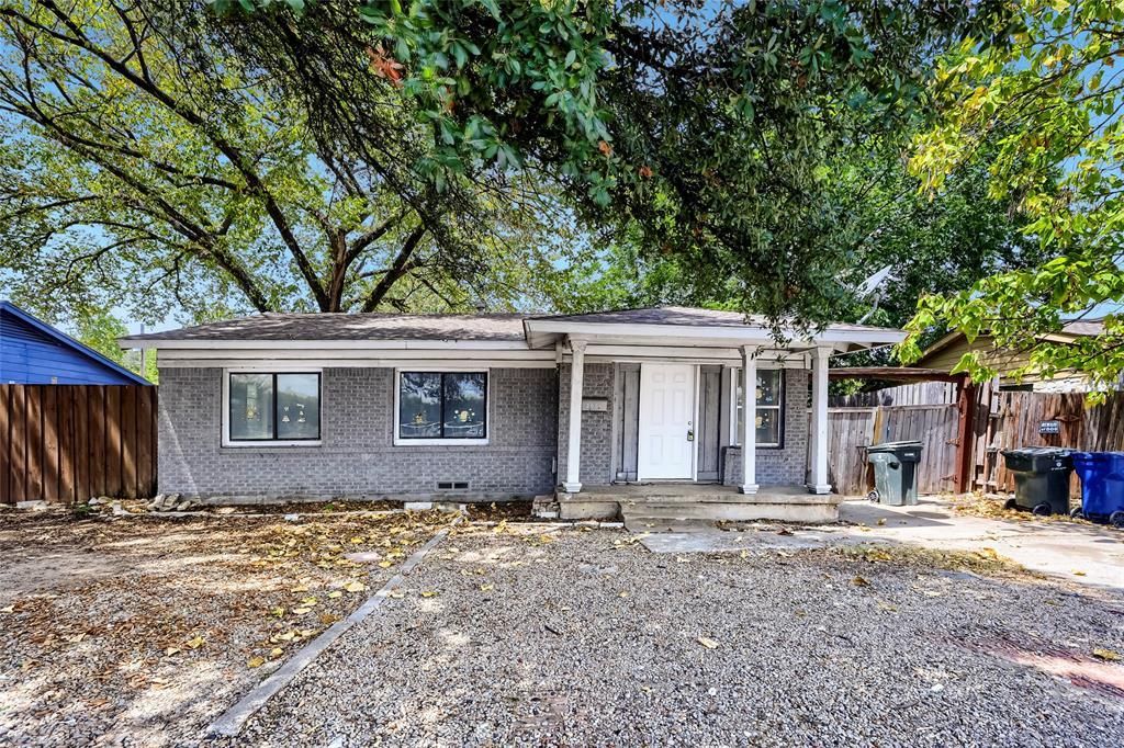 2009 S 1st Street, Garland