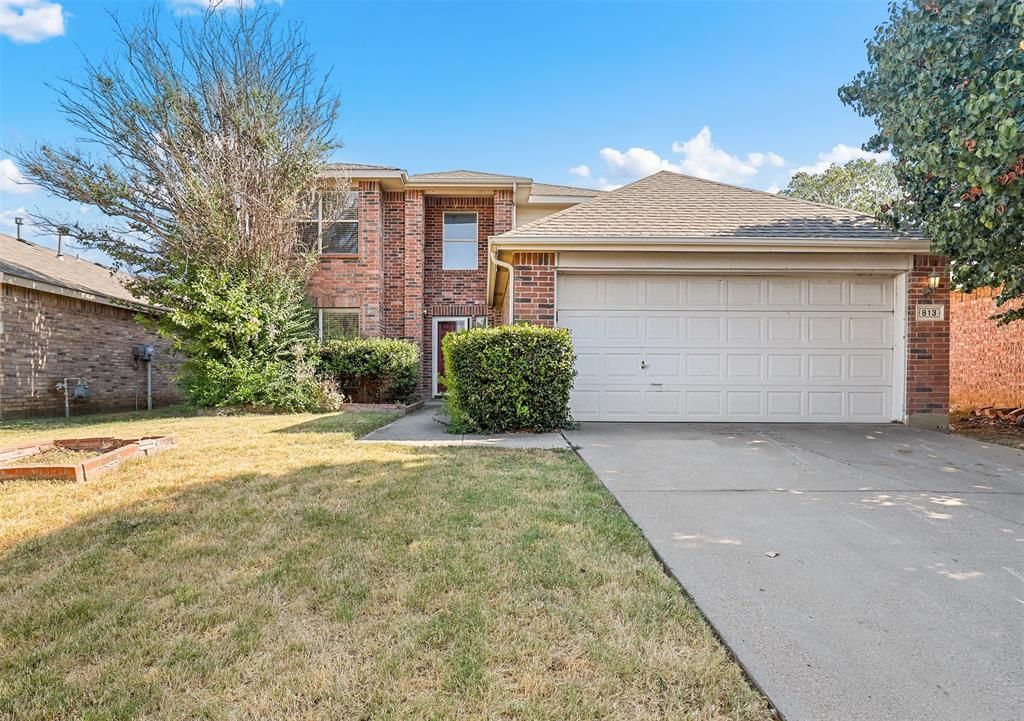 813 Jockey Club Lane, Fort Worth