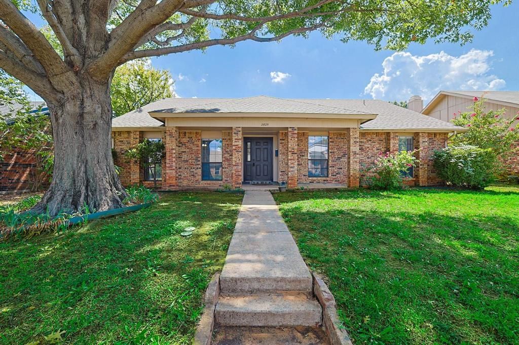 2825 Windsor Drive, Flower Mound
