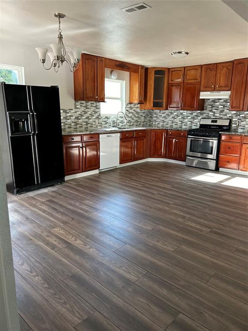 1224 Glenda Drive, Bedford