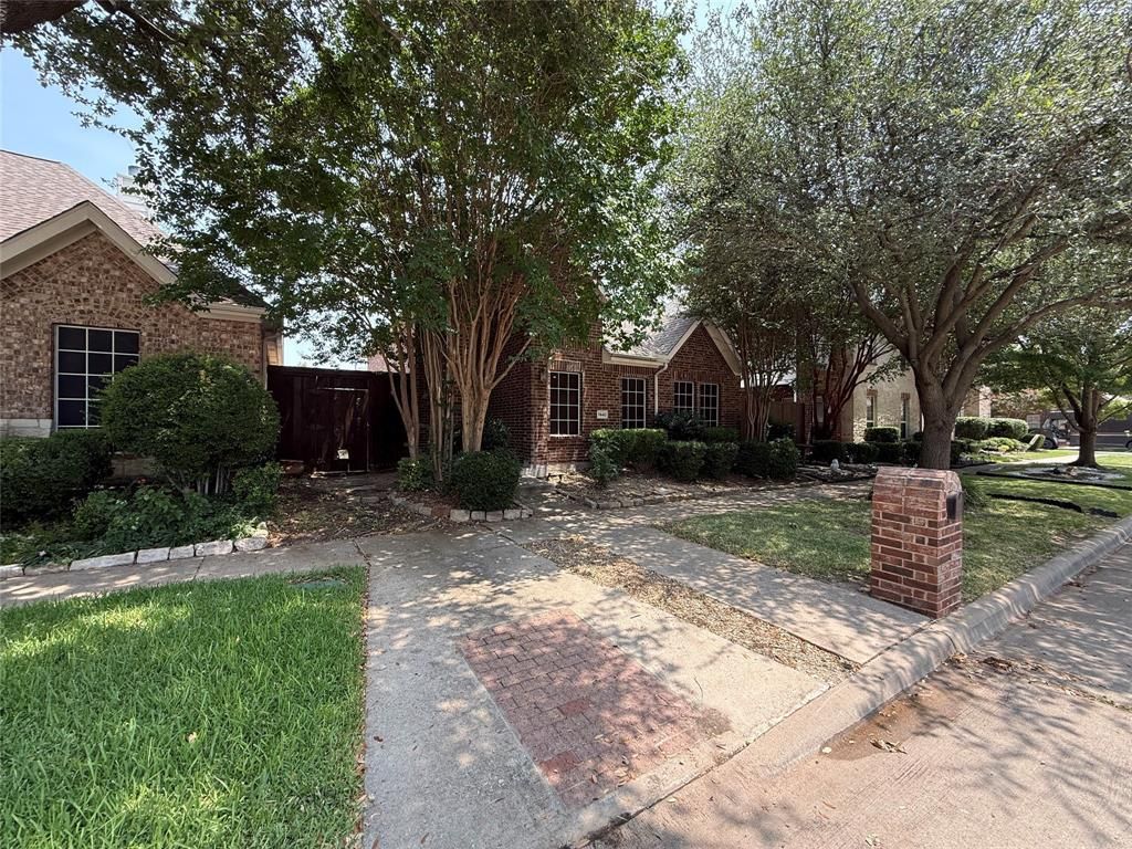 7440 Lancaster, Frisco
