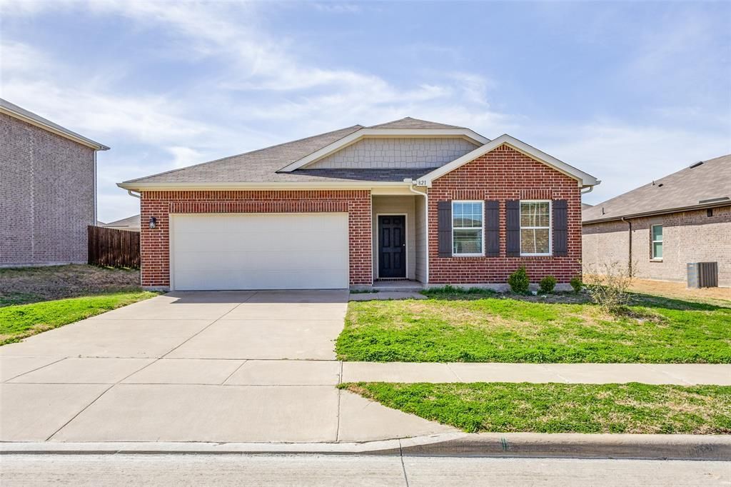 821 Cherry Blossom Street, Anna