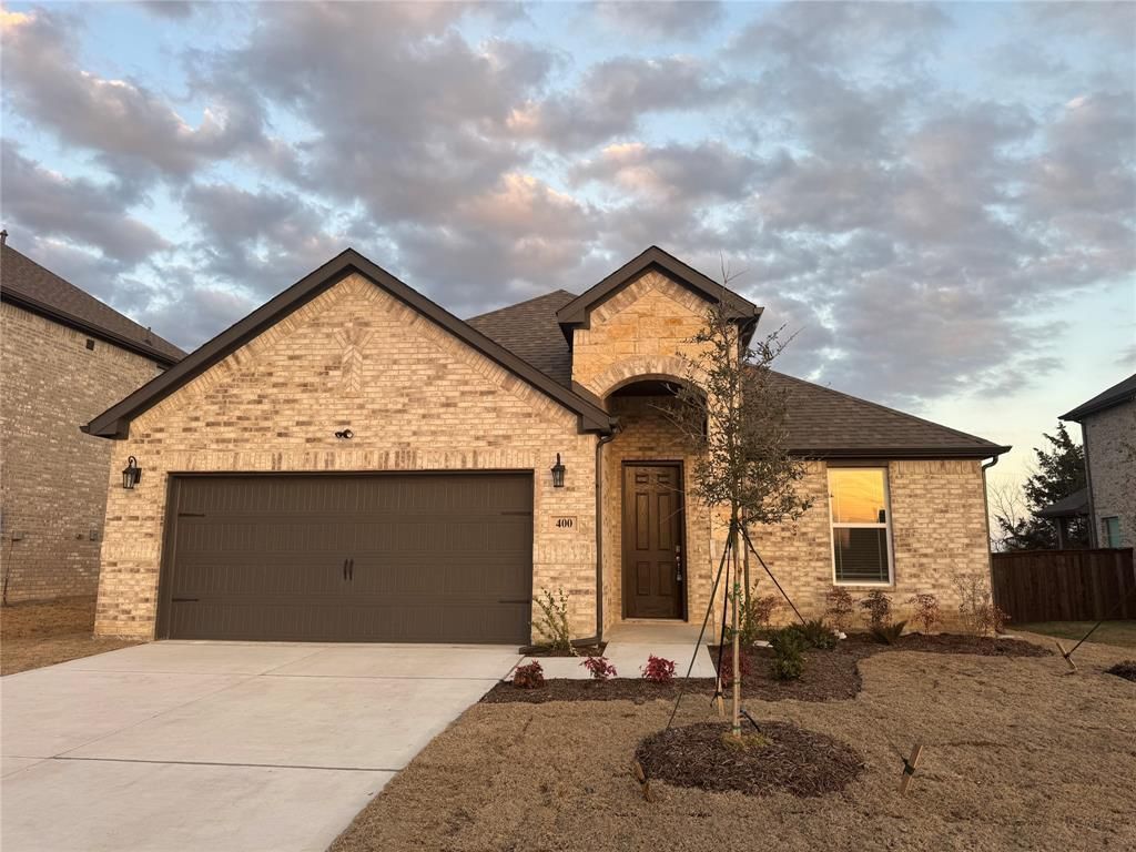 400 Stone Hollow Drive, Ferris