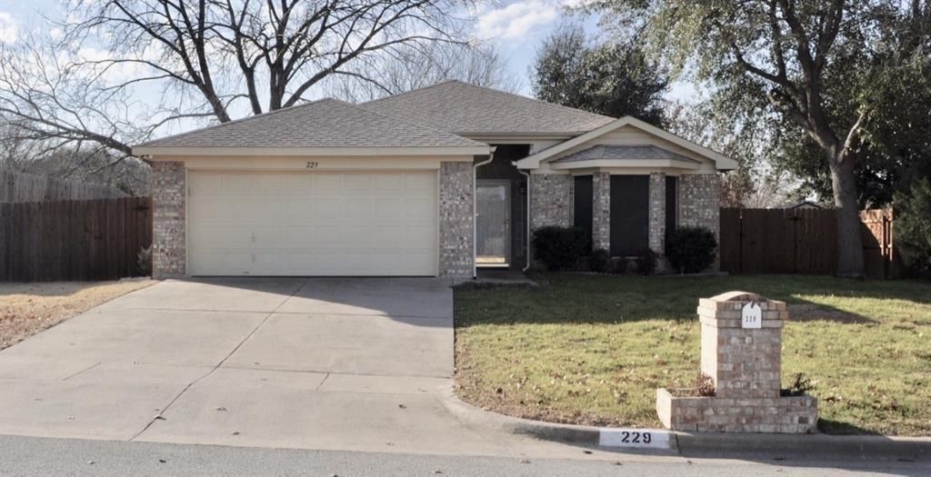229 Lancelot Drive, Weatherford