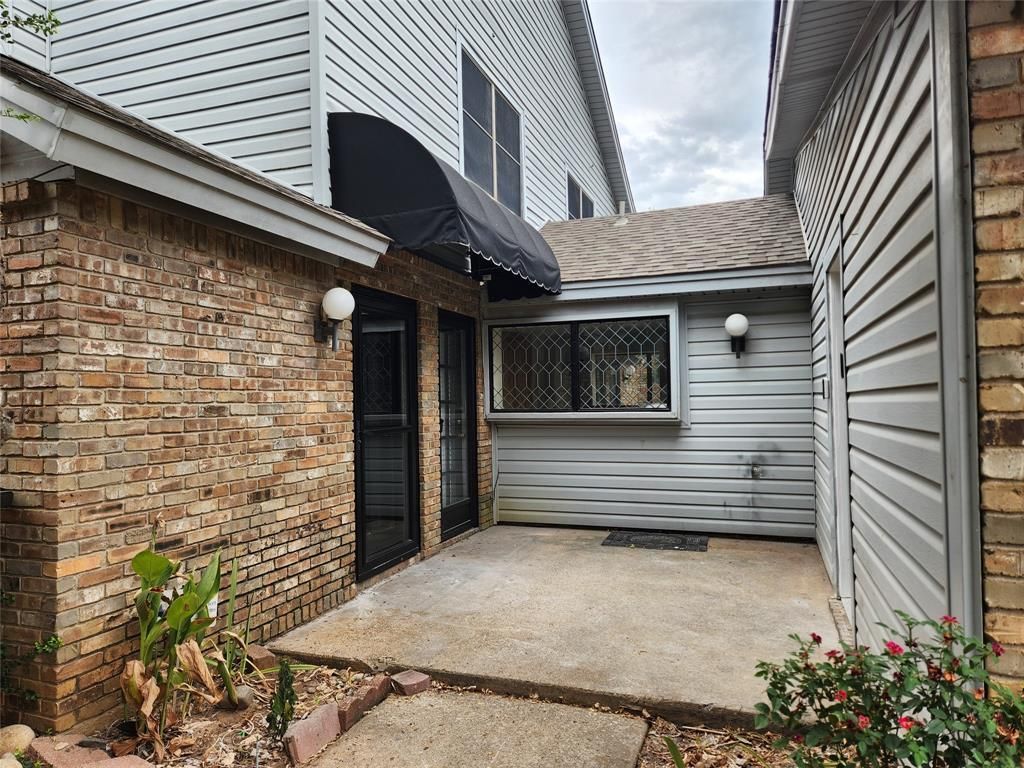 1425 Palmnold Circle W, Fort Worth