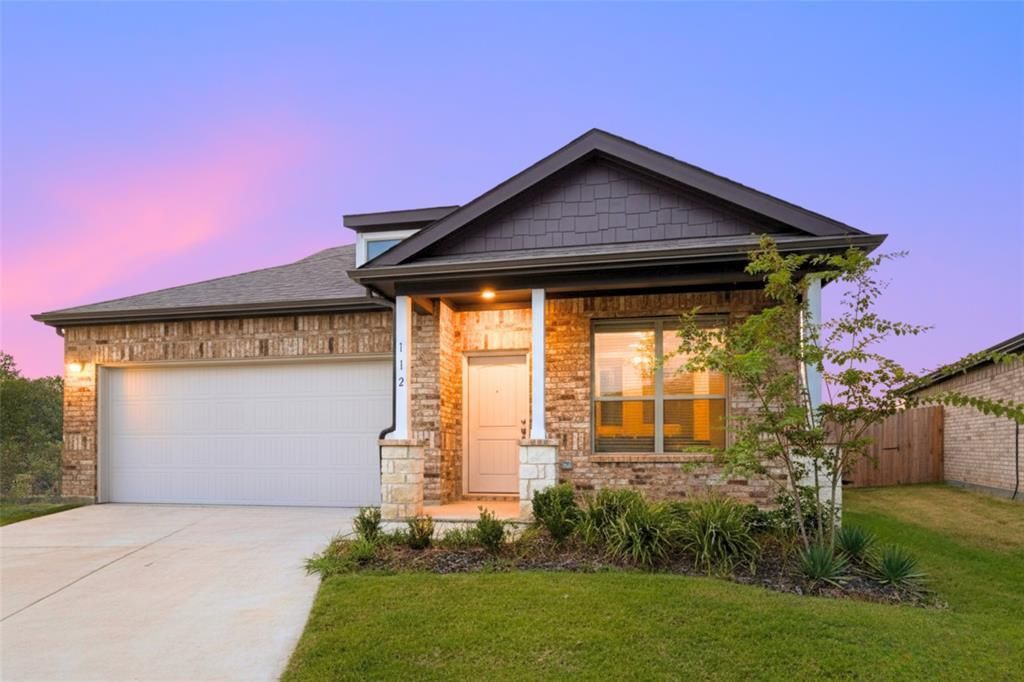 217 Still Glen Drive, Terrell