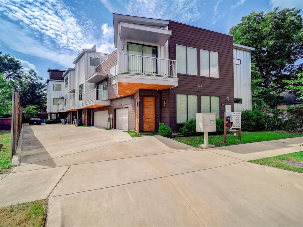 1022 Eldorado Avenue 102, Dallas