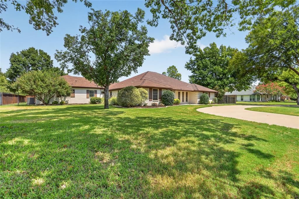 1400 Emerald Circle, Southlake
