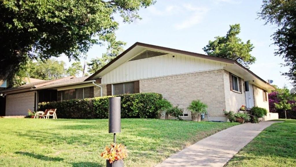 4315 Woodstock Drive, Dallas