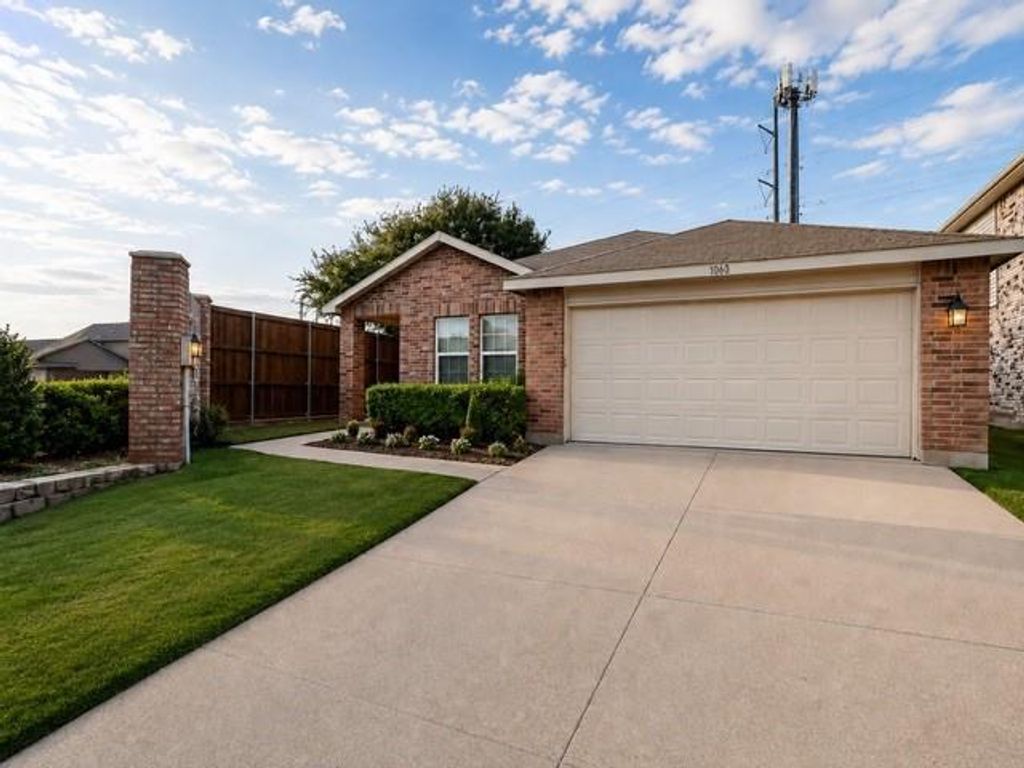 1060 Mosaic Drive, Fort Worth