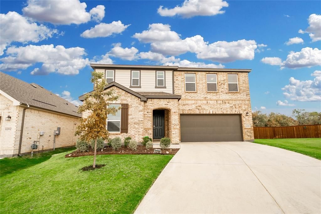 1200 Lancaster Drive, Justin