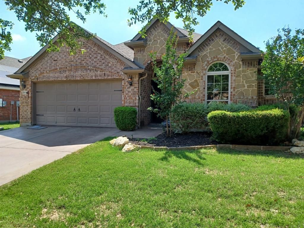 8133 Black Sumac Drive, Fort Worth
