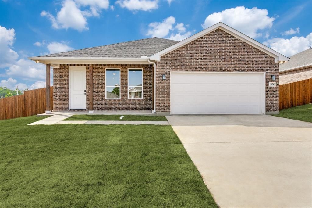 1426 Dry Creek Drive, Cleburne