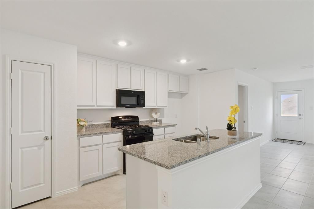 2517 Bunkerton Drive, Fort Worth