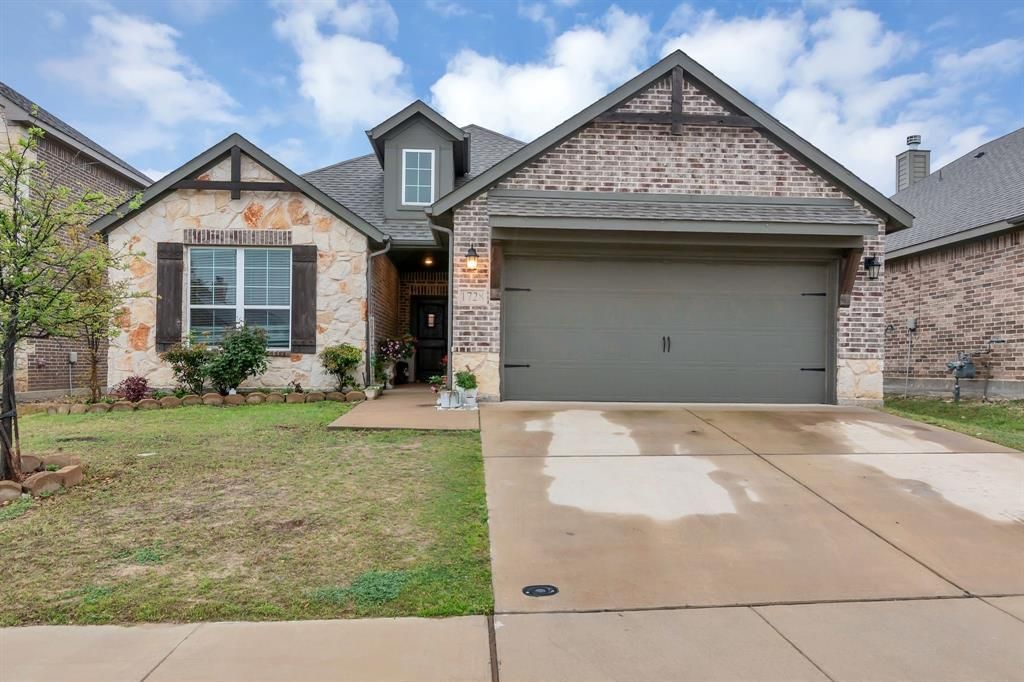 1728 Rio Secco Drive, Fort Worth