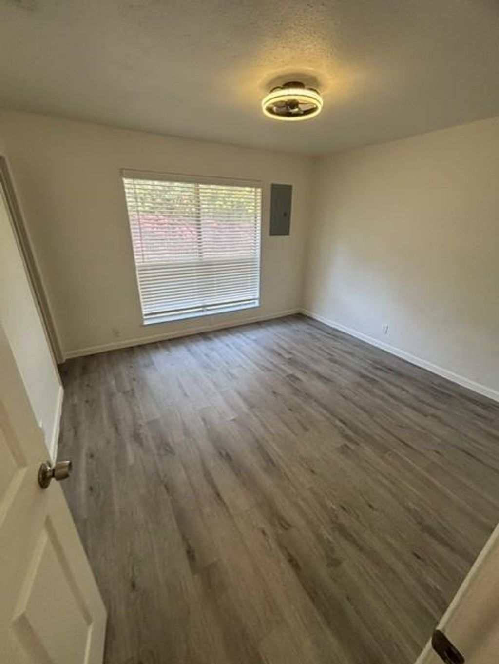 2637 W Randol Mill Road 2639-b, Arlington