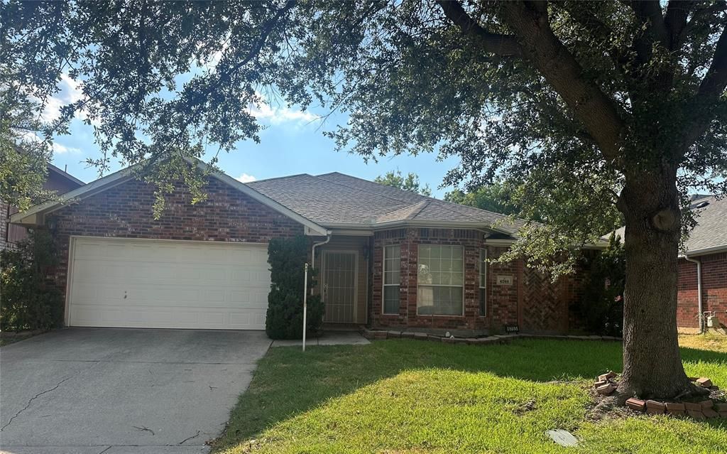 6705 Cambrian Way, Fort Worth