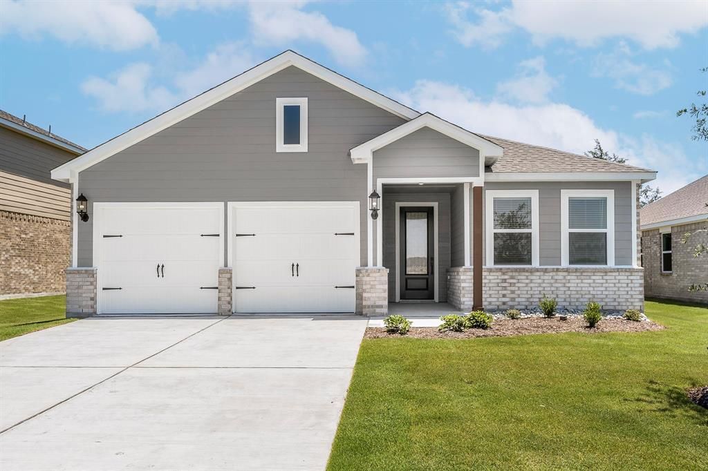 1021 Cedar Street, Hutchins