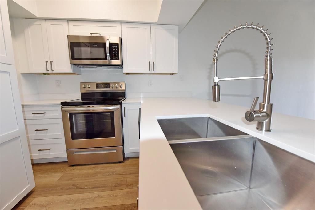 3701 Cedarplaza Lane 108, Dallas