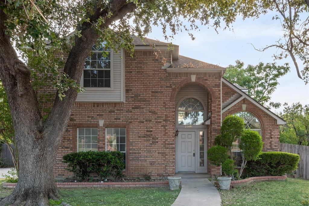 2209 Norwich Place, Carrollton