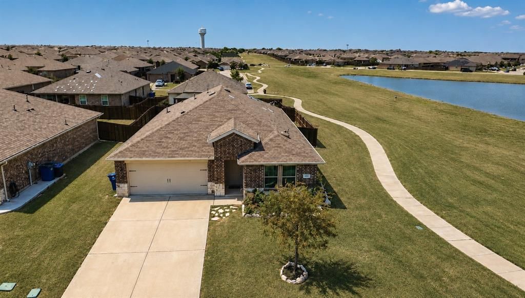 1000 Homestead Lane, Royse City