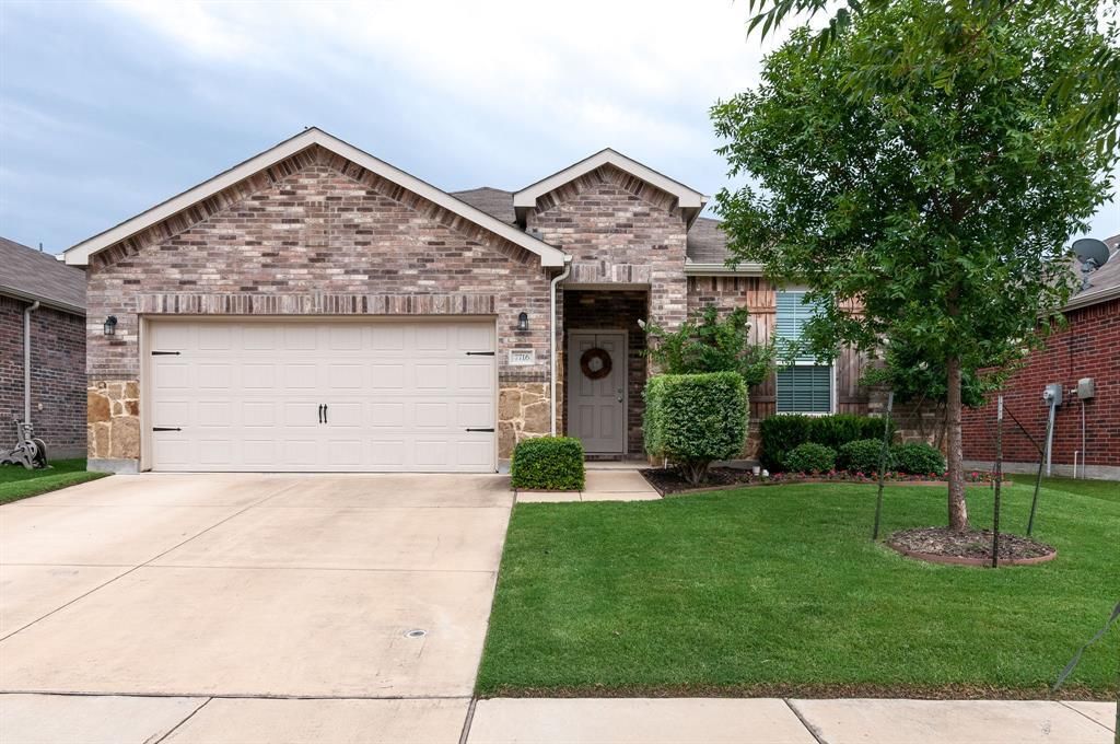 7716 Shorthorn Way, Fort Worth