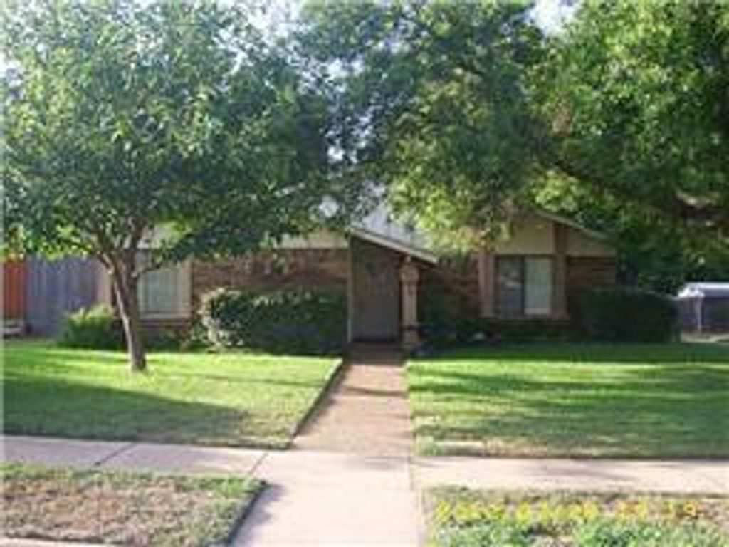 2517 Hollydale Drive, Garland