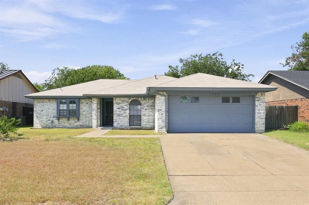 1800 Willow Vale Drive, Fort Worth