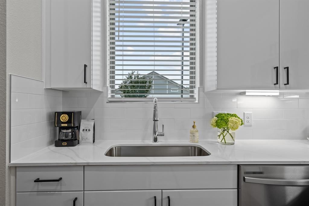 3286 Ganzer Road W 604a, Denton