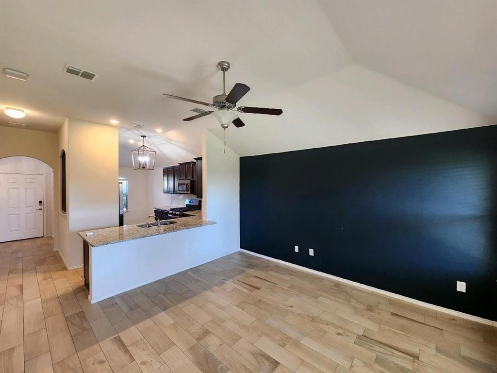 601 Saguaro Drive, Fort Worth