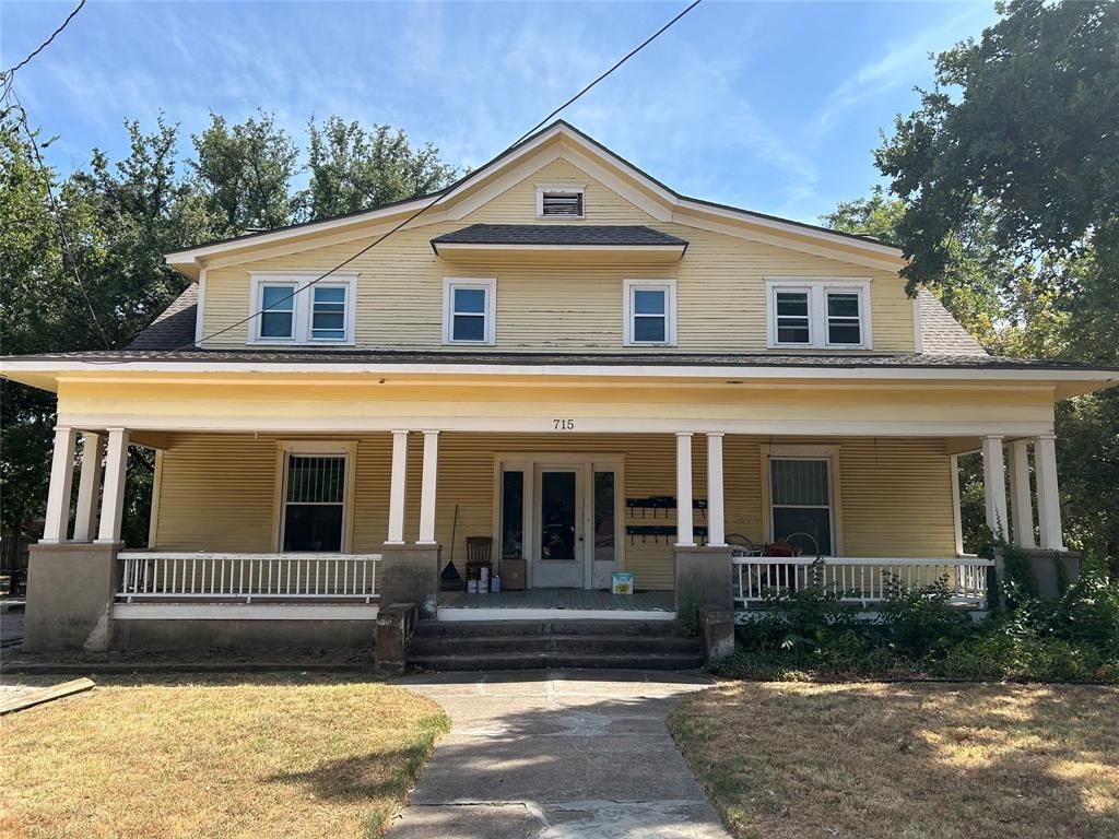 715 W Hickory Street A2, Denton