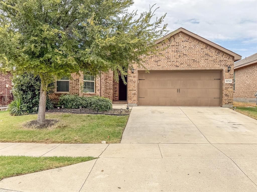 15721 Buffalo Nickel Drive, Fort Worth