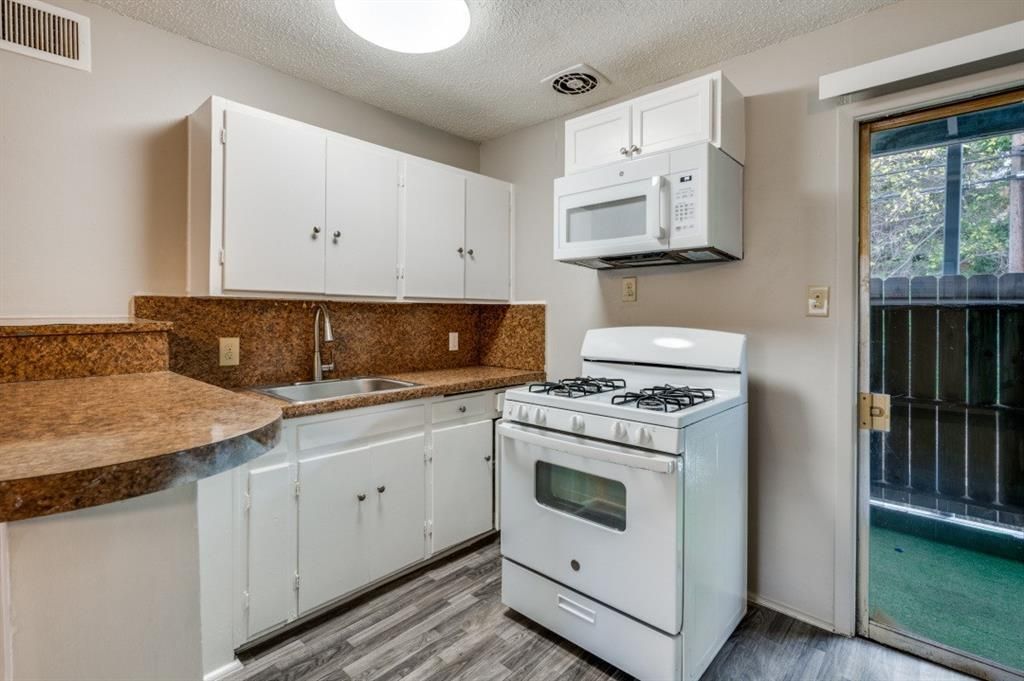 2213 Capri Drive 105, Fort Worth