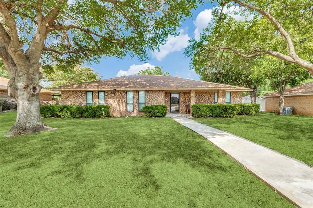 435 Cambridge Drive, DeSoto