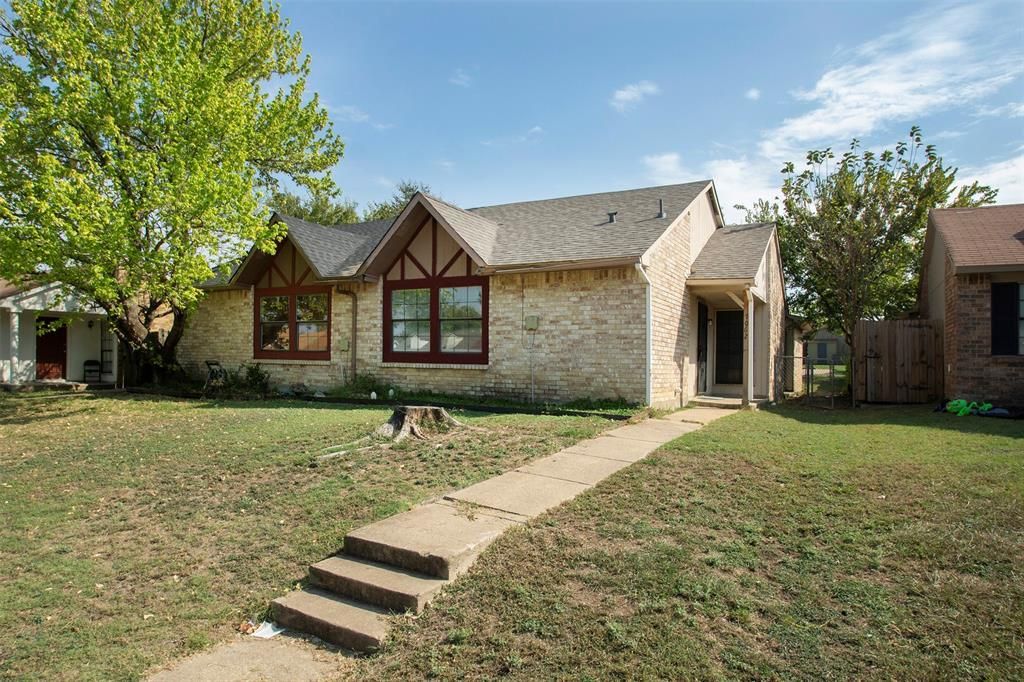7062 Pineberry Road, Dallas