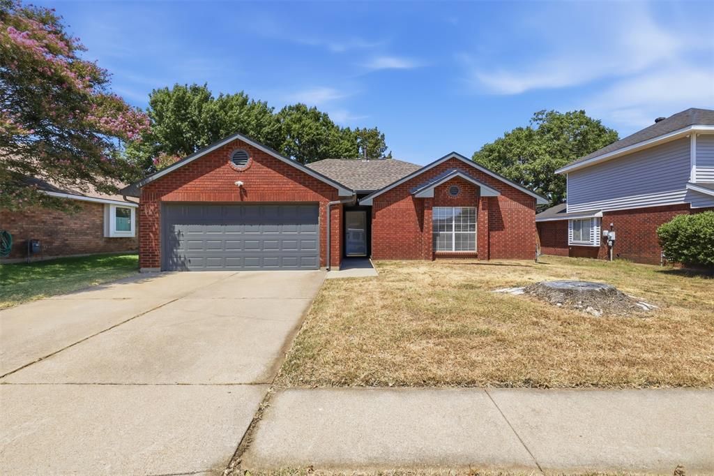 2866 White Oak Drive, Grand Prairie