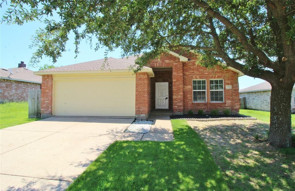 321 Briar Oaks Drive, Royse City