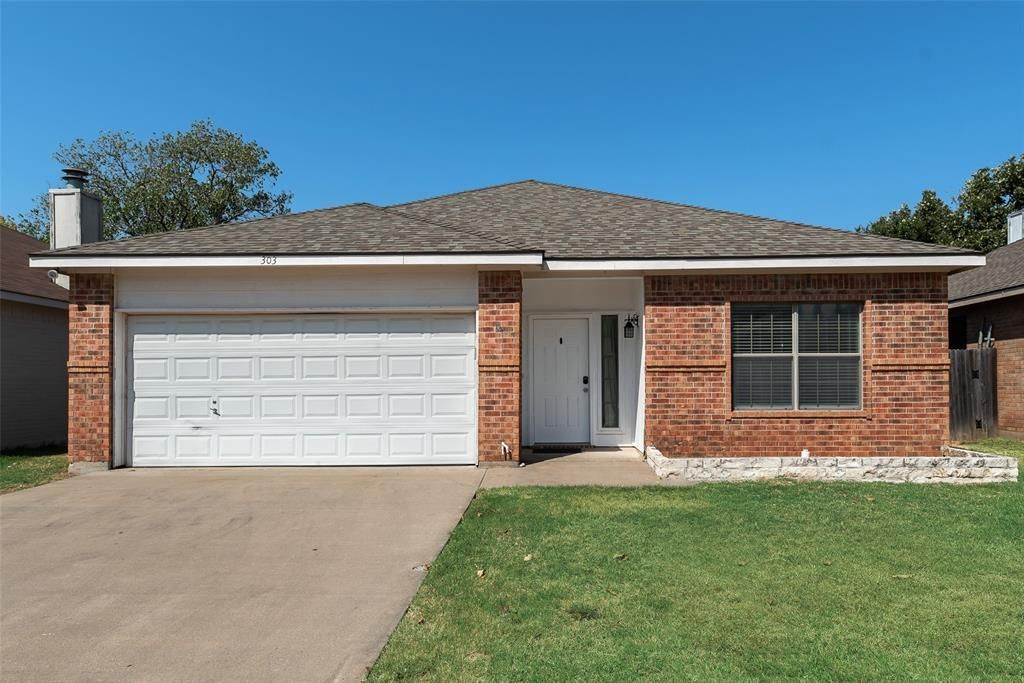 303 Texas Drive, Lake Dallas