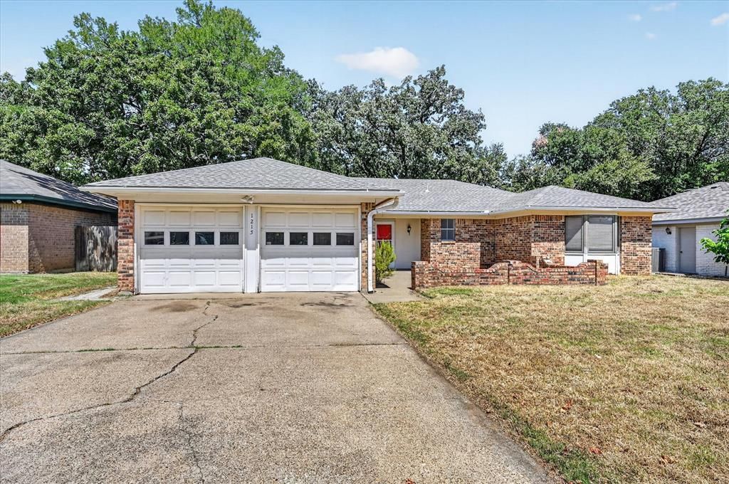 1215 San Marcos Drive, Arlington