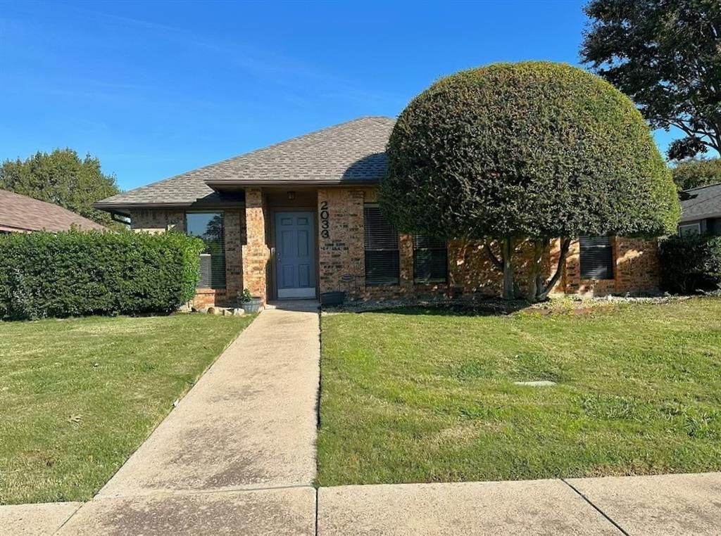 2033 Espinosa Drive, Carrollton