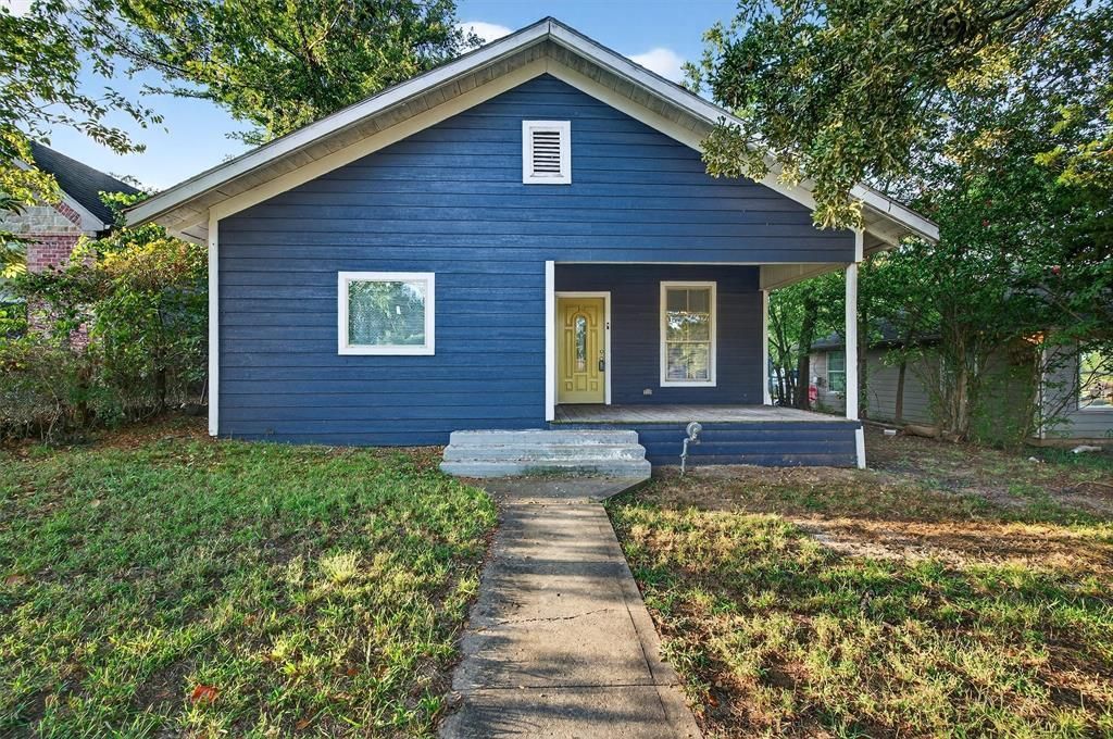 514 E Day Street, Denison