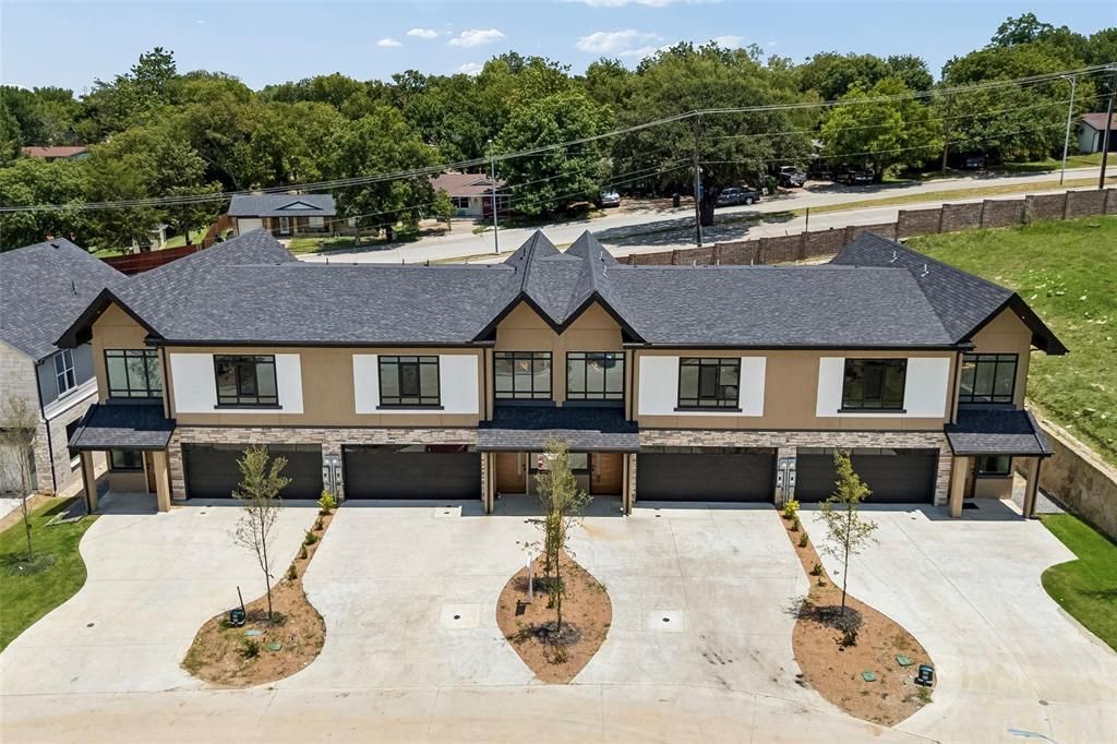 816 Premier Parkway, Grand Prairie