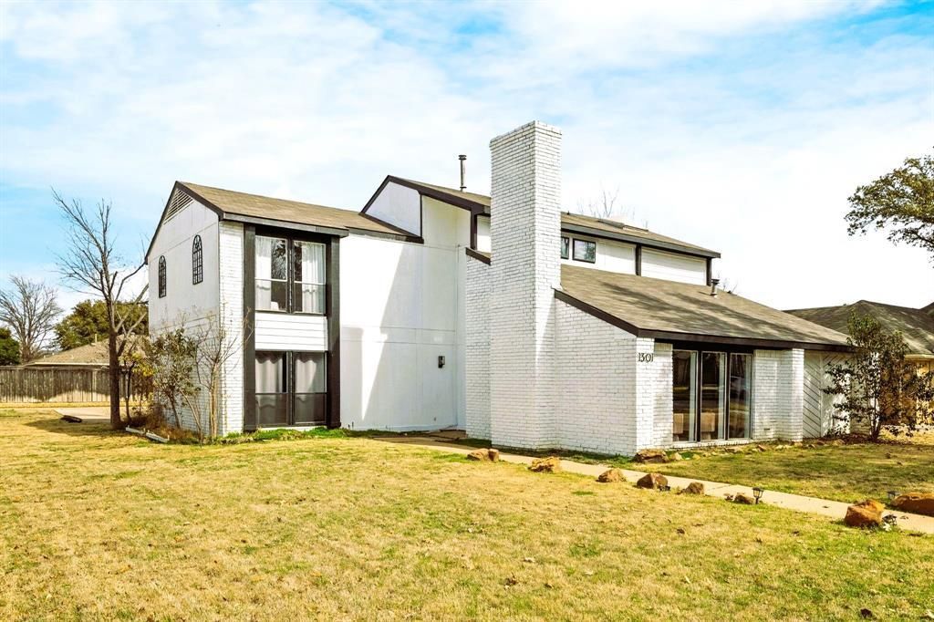 1301 N Trail Drive, Carrollton