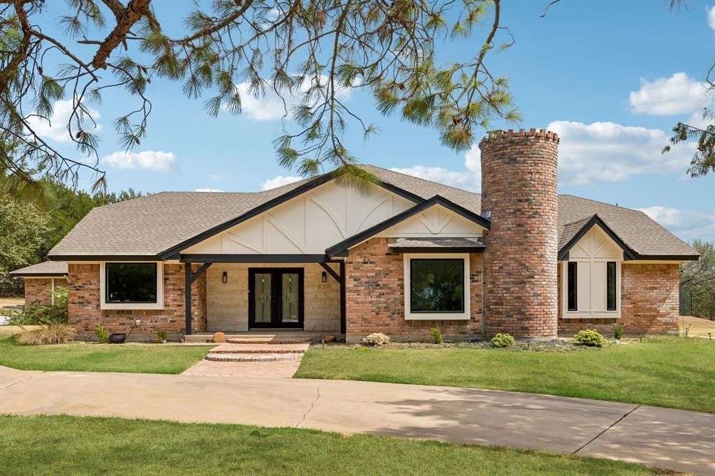 455 Love Henry Court, Southlake