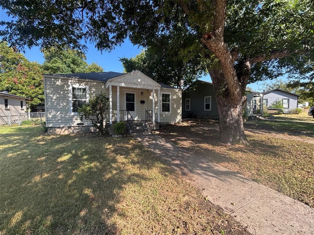 5040 Lyndon Drive, Fort Worth