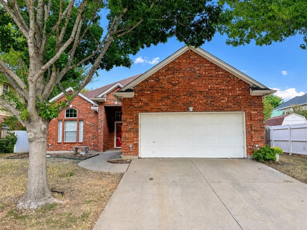 6415 Redstone Drive, Arlington